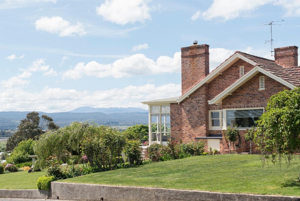 Trevallyn House B & B