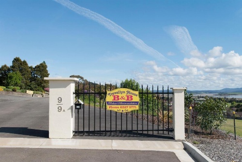 Trevallyn House B & B image 6