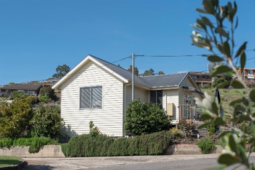 Trevallyn House B & B image 7